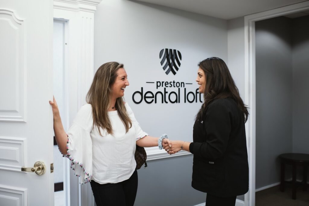 How to Choose the Right Invisalign Dentist for a Confident, Clear Smile